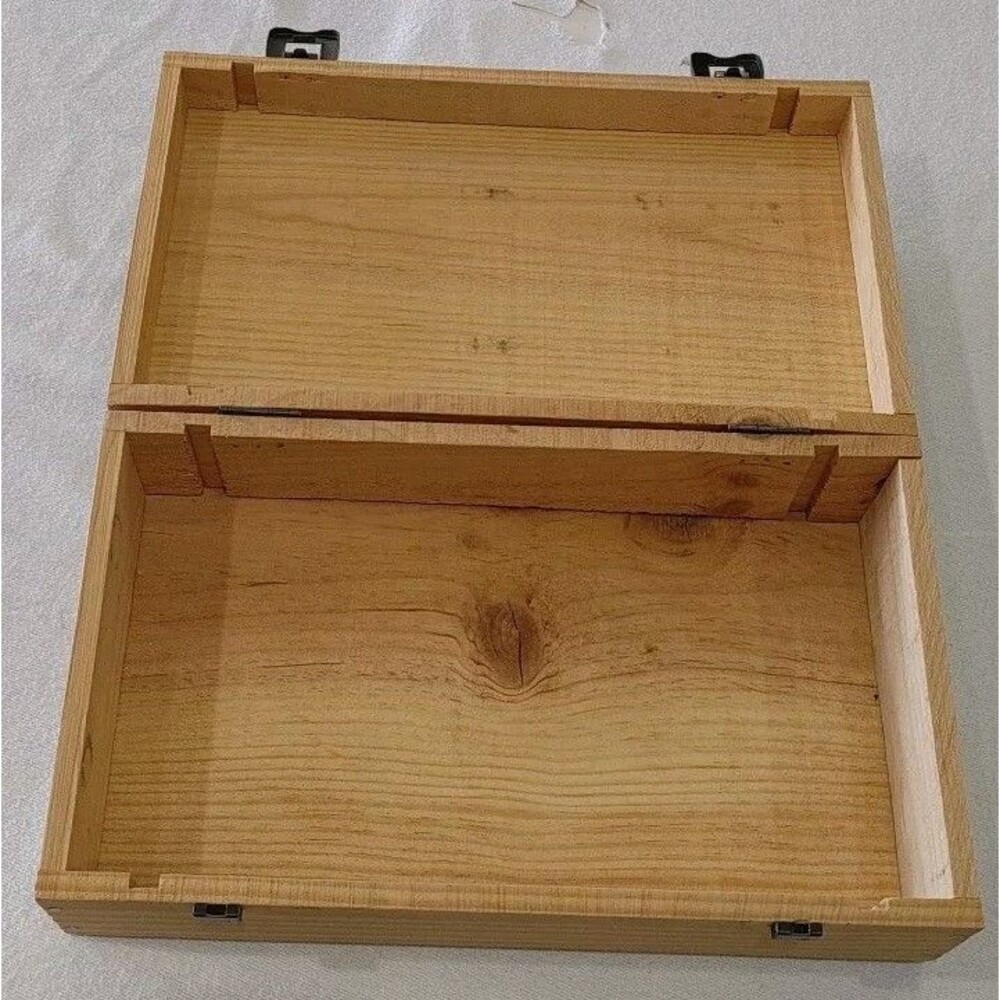 Vintage Mouton Cadet Baron Philippe De Rothschild Wine Box France - Picture 6 of 9